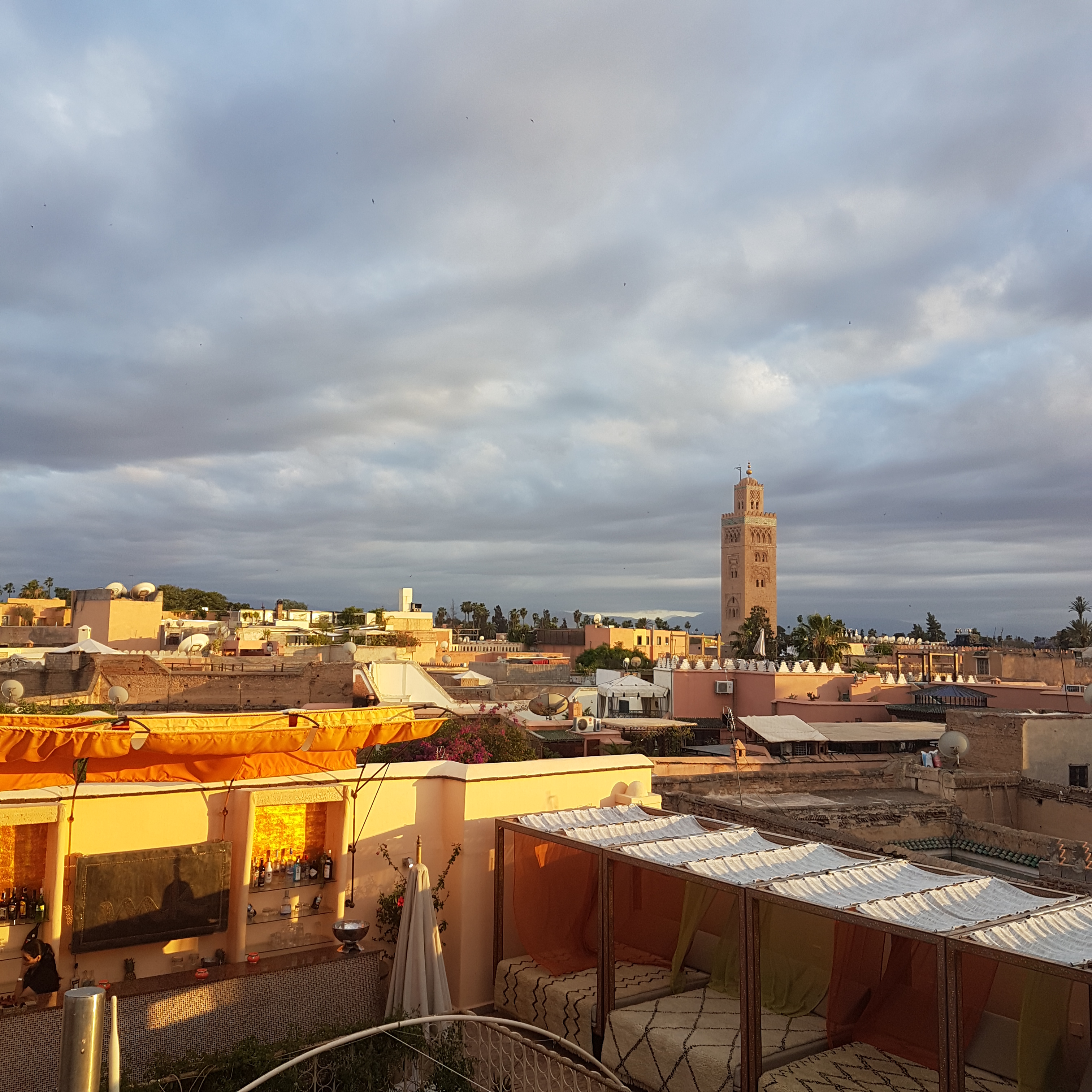 f10-2_marrakech_view_morocco_terrace